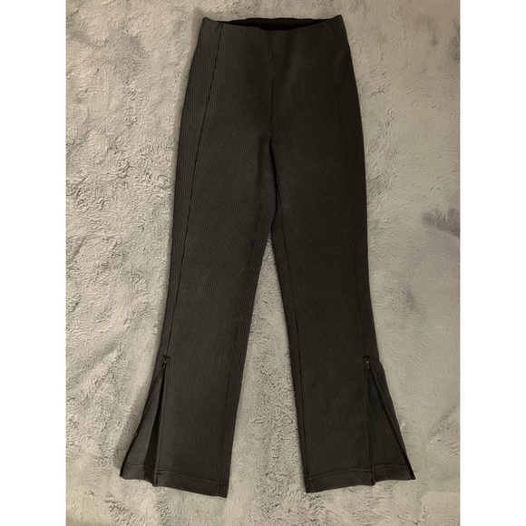 lululemon ribbed softstreme zip-leg 25” pant - Picture 3 of 9